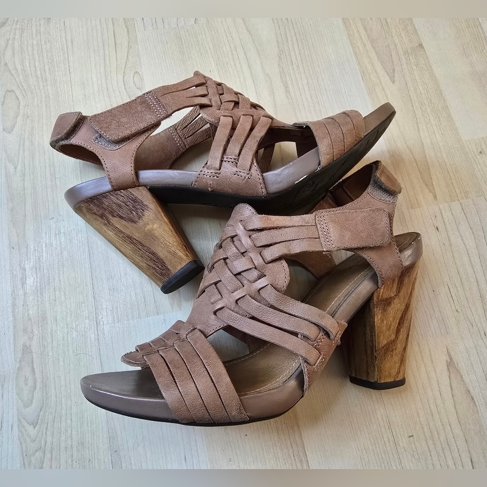 Clarks Indigo Strappy High Heels Size 8.5 - Picture 4 of 10